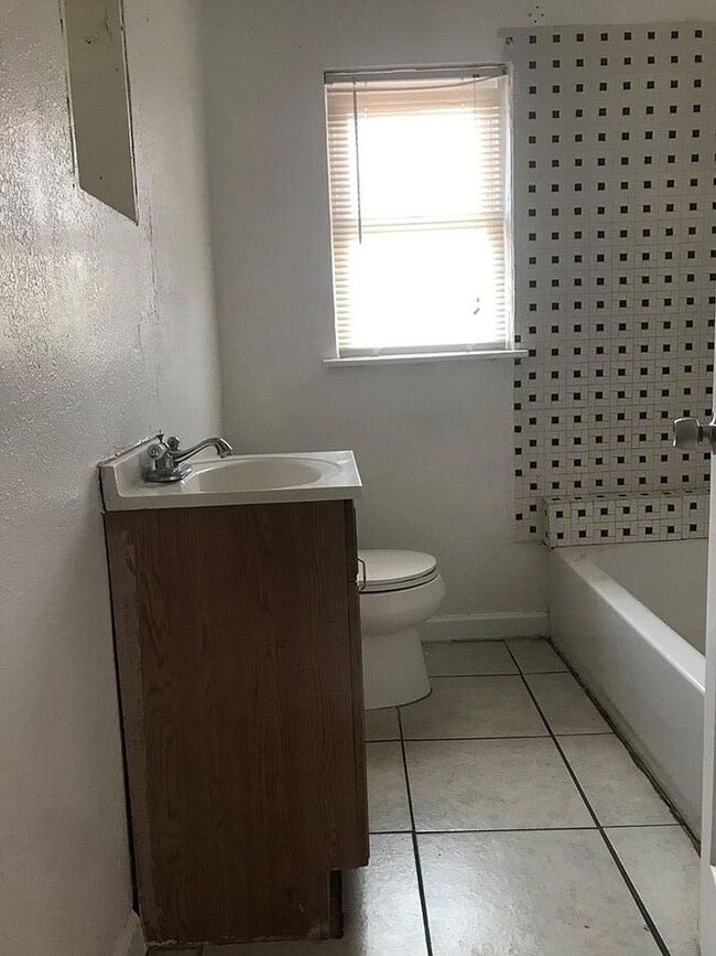 311 E 38th St in Odessa, TX - Building Photo - Building Photo