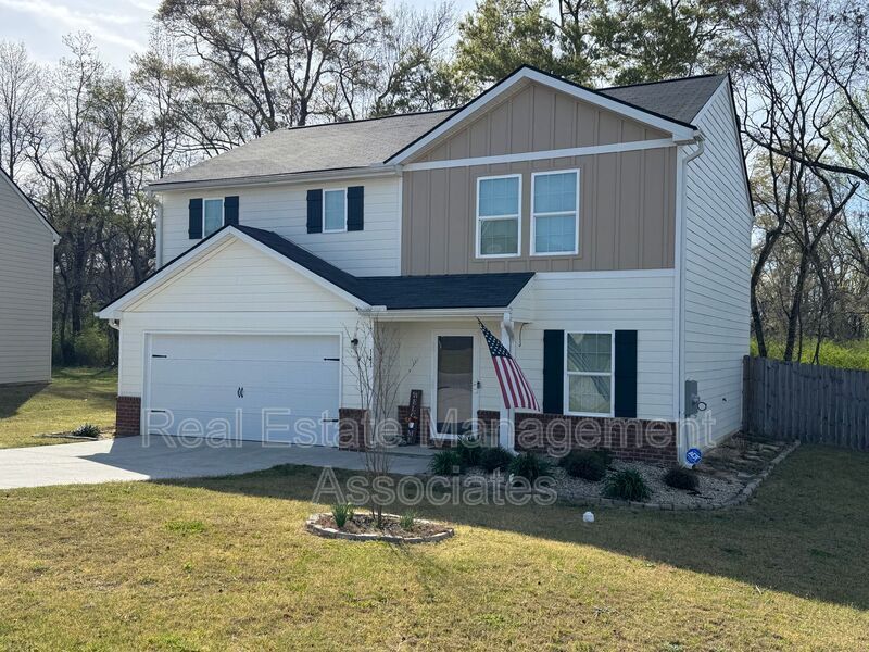 141 Catalpa Rd in Milner, GA - Building Photo