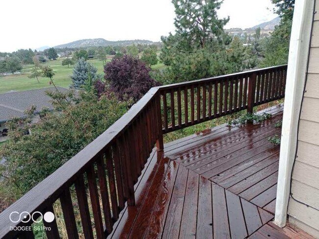 2830 California Ave in Klamath Falls, OR - Building Photo - Building Photo