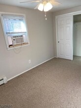 44 Indian Spring Rd in Mt. Olive, NJ - Foto de edificio - Building Photo