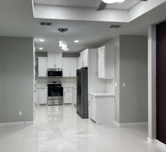 2511 N Vineyard Ave in Edinburg, TX - Foto de edificio - Building Photo