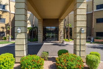 Robson Reserve at Sun Lakes in Sun Lakes, AZ - Building Photo - Building Photo