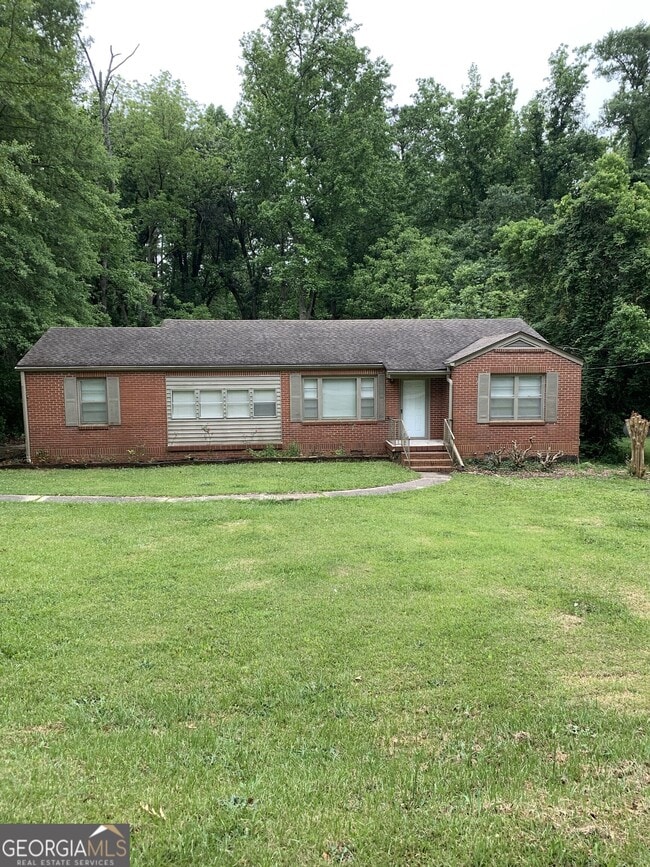 property at 613 3rd St