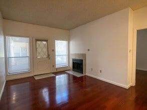 806 W 24th St in Austin, TX - Foto de edificio - Building Photo