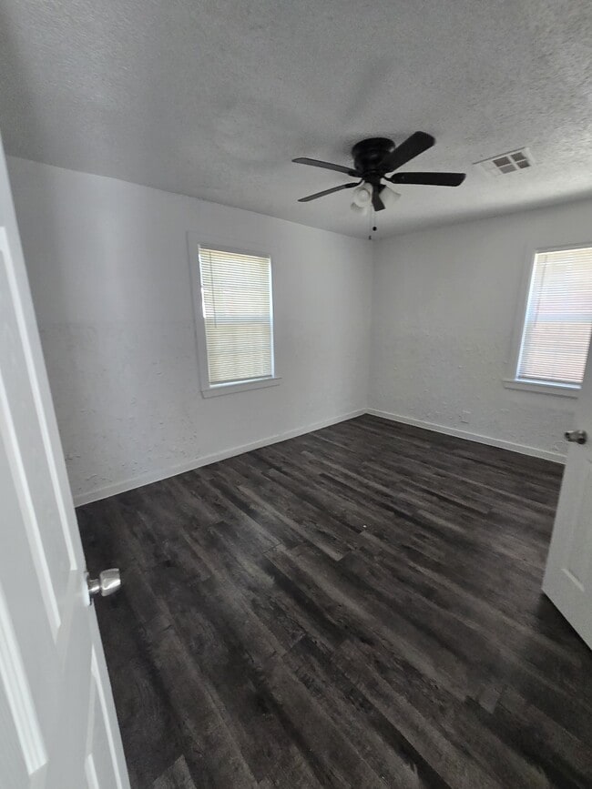2501 NE 16th St in Oklahoma City, OK - Building Photo - Building Photo