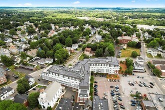 11 Crescent Hl, Unit 2 in Wakefield, MA - Building Photo - Building Photo