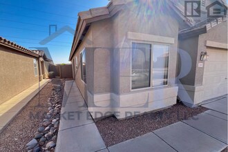22693 N Davis Way in Maricopa, AZ - Building Photo - Building Photo