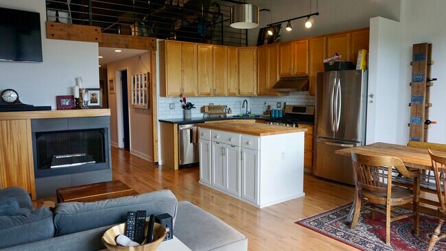 1934 N Washtenaw Ave in Chicago, IL - Building Photo - Building Photo