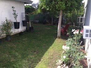 248 N Dalton Ave, Unit 3 in Azusa, CA - Building Photo - Building Photo