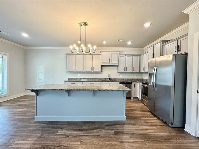 property at 1015 NE Hts Ln