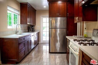 12455 Cumpston St in Los Angeles, CA - Building Photo - Building Photo