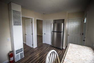 542 W Maple Ave in West Wildwood, NJ - Building Photo - Building Photo