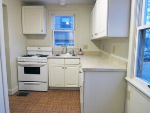 529 Chestnut St, Unit First Floor in Carnegie, PA - Foto de edificio - Building Photo