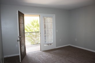 140 on Royal in Madison, AL - Building Photo - Building Photo