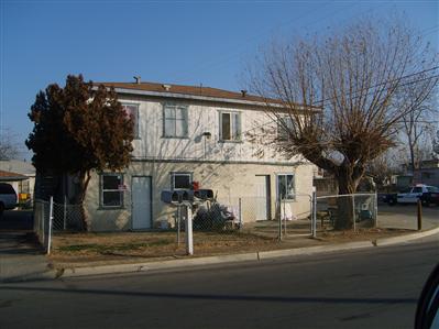 526 E 3rd St in Bakersfield, CA - Foto de edificio