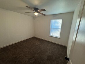 7300 Comanche Trail in Lake Worth, TX - Building Photo - Building Photo