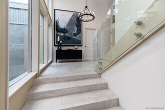 5614 Caminito Herminia in San Diego, CA - Building Photo - Building Photo