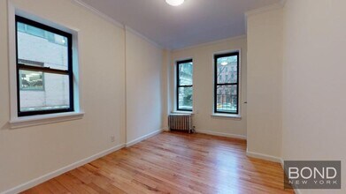 241 E 38th St in New York, NY - Building Photo - Building Photo