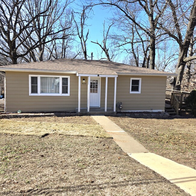 property at 1503 S 5th Ave