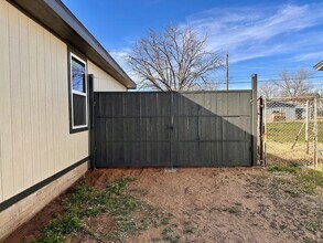 1012 W 26th St in Odessa, TX - Building Photo - Building Photo