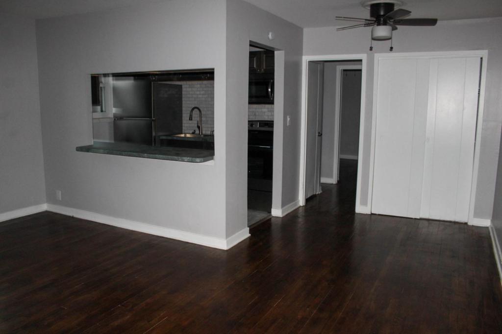 1059 Midland Ave in Midland, PA - Building Photo