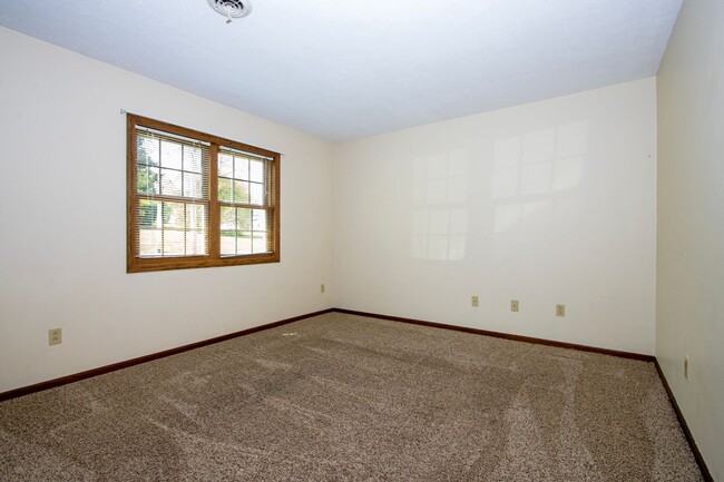 1388 Secrest Rd in Wooster, OH - Building Photo - Building Photo