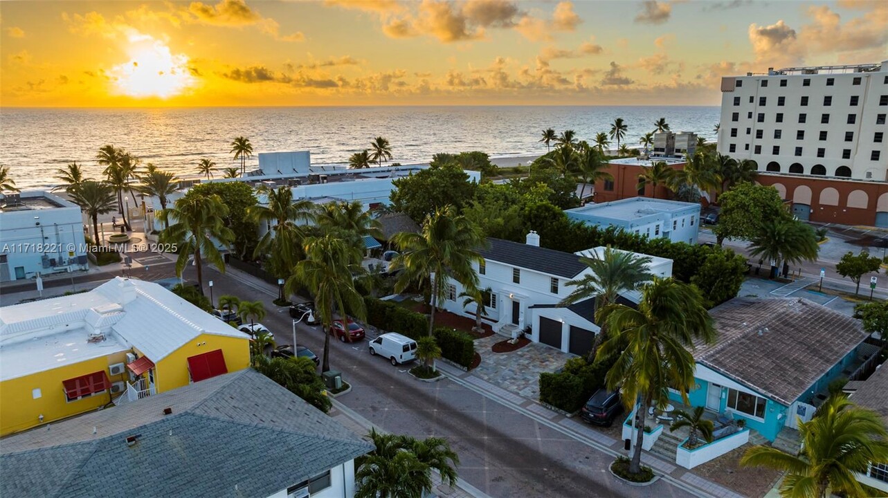 320 Polk St in Hollywood, FL - Foto de edificio