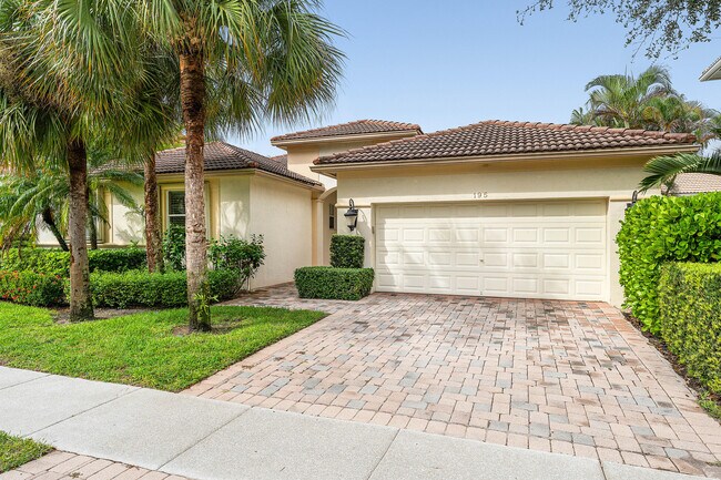 195 Sedona Way in Palm Beach Gardens, FL - Building Photo - Building Photo