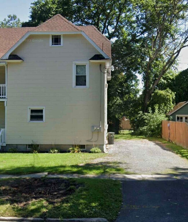 160 E Genesee St in Auburn, NY - Building Photo - Building Photo