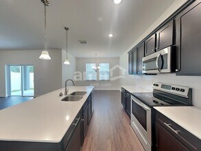 6102 Little Blf Cir in Mascotte, FL - Building Photo - Building Photo