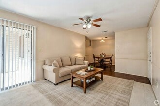 Great Oaks Apartments in Lufkin, TX - Foto de edificio - Building Photo