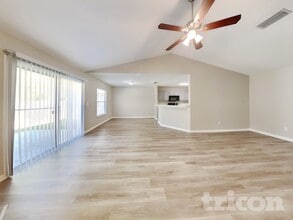 1560 Backwater Drive in Middleburg, FL - Building Photo - Building Photo