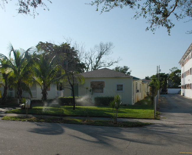 2226-2230 Monroe St in Hollywood, FL - Building Photo - Building Photo