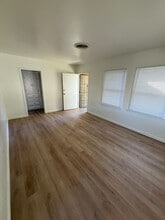 2508 Drake St, Unit 2508 in Bakersfield, CA - Building Photo - Building Photo