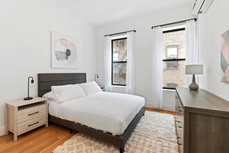 519 W 45th St in New York, NY - Building Photo - Building Photo