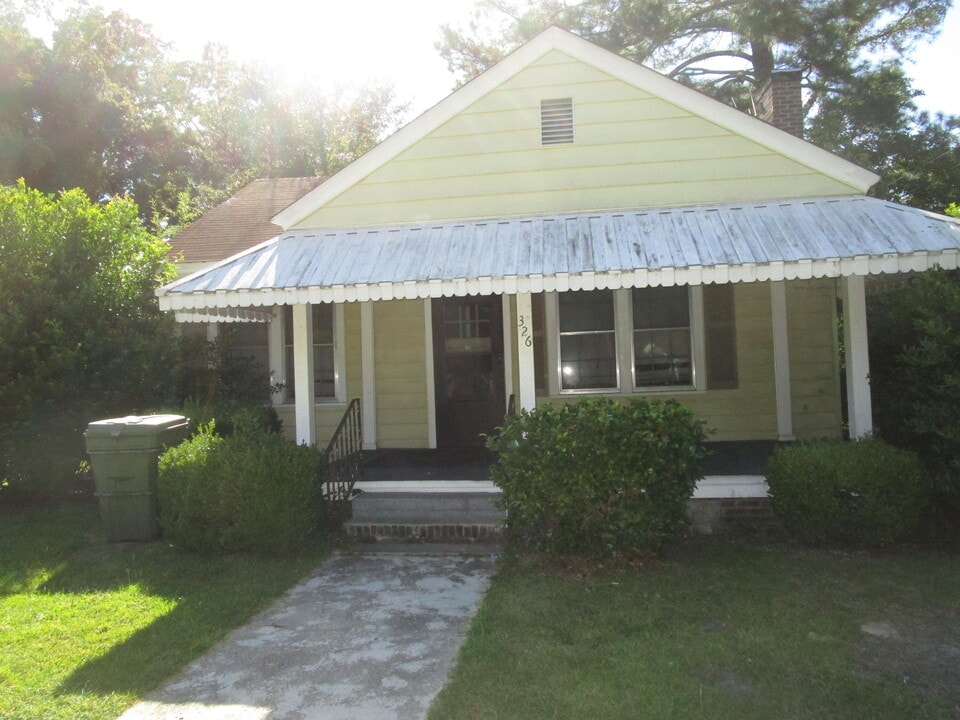 326 N Magnolia St in Sumter, SC - Building Photo