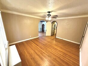 19614 Winslow Rd, Unit Lower in Shaker Heights, OH - Foto de edificio - Building Photo