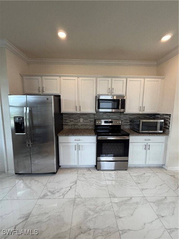 property at 3669 Crimson Ln