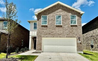 2104 Jackson St in Princeton, TX - Building Photo