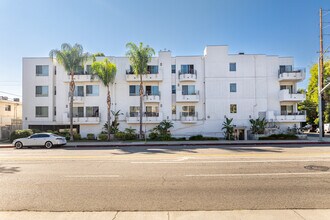 15054-15058 Magnolia Blvd in Sherman Oaks, CA - Building Photo - Building Photo