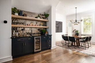 218 Tarrow St in College Station, TX - Foto de edificio - Building Photo