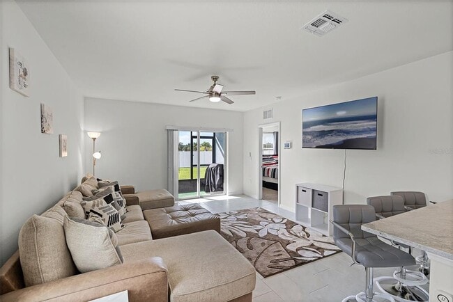2559 Sage Vly Wy in Winter Haven, FL - Foto de edificio - Building Photo