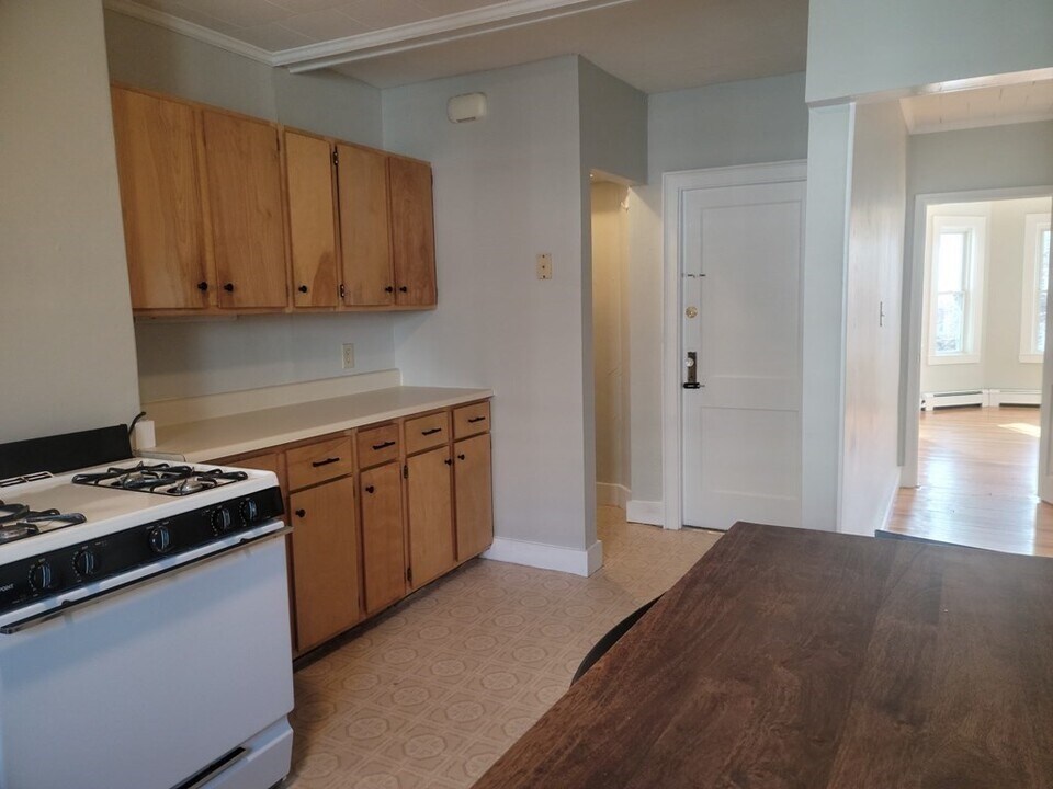 2 Sherman St in Cambridge, MA - Building Photo