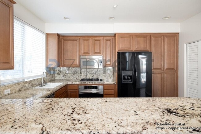 3048 Beachwood Blf Wy in San Diego, CA - Building Photo - Building Photo