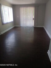 2755 Sunny Acres Dr N in Jacksonville, FL - Building Photo - Building Photo