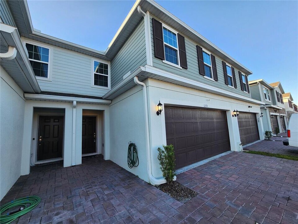 1278 Wispy Cypress Dr in Kissimmee, FL - Building Photo