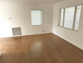 1700 Liberty St in Hollywood, FL - Building Photo - Building Photo