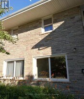 248 Westcourt Pl in Waterloo, ON - Building Photo