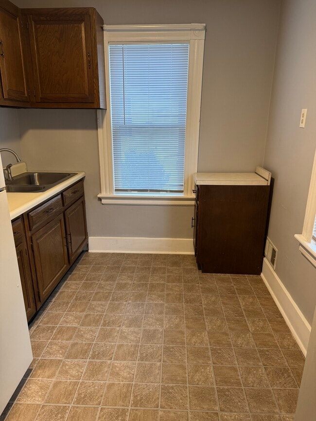 50 Holbrook St in Ansonia, CT - Building Photo - Building Photo