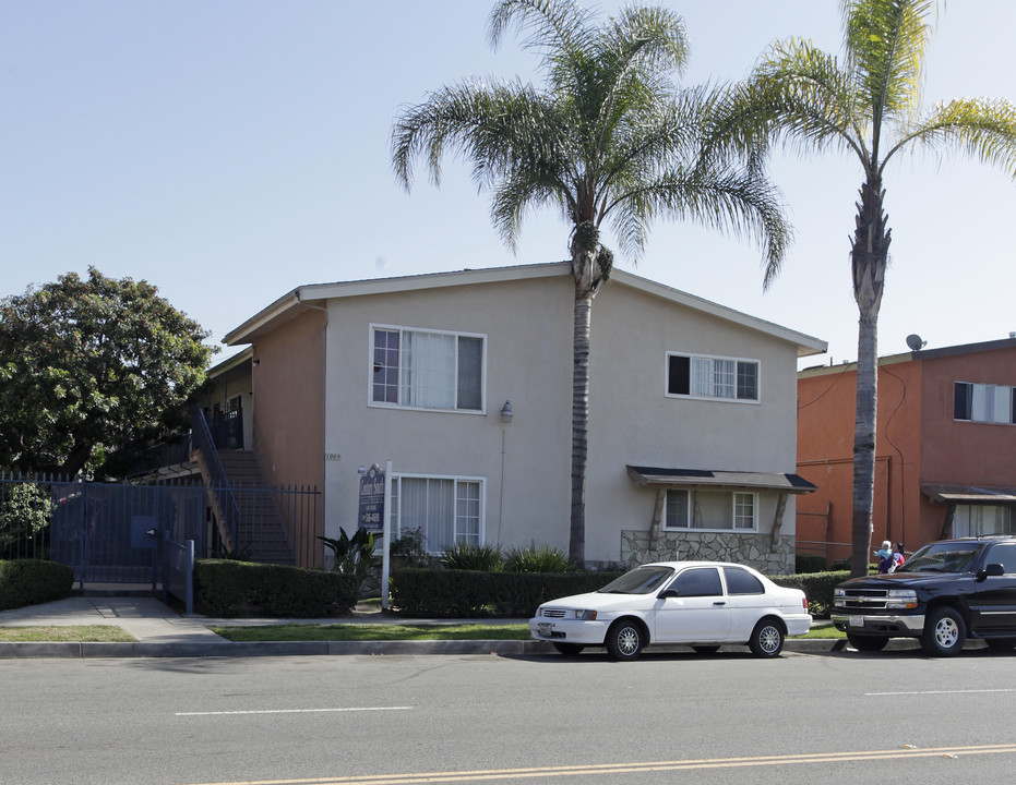 Century South Apartments in Santa Ana, CA - Building Photo